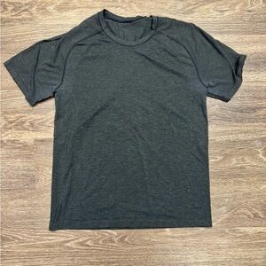 Lululemon Men’s Medium Black Short Sleeve Athletic Training Shirt